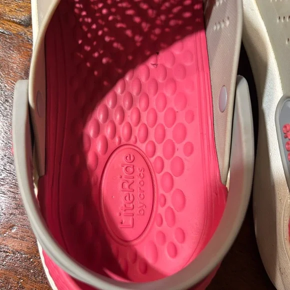 CROCS Beige and Coral Women's Shoes - Picture 2 of 8